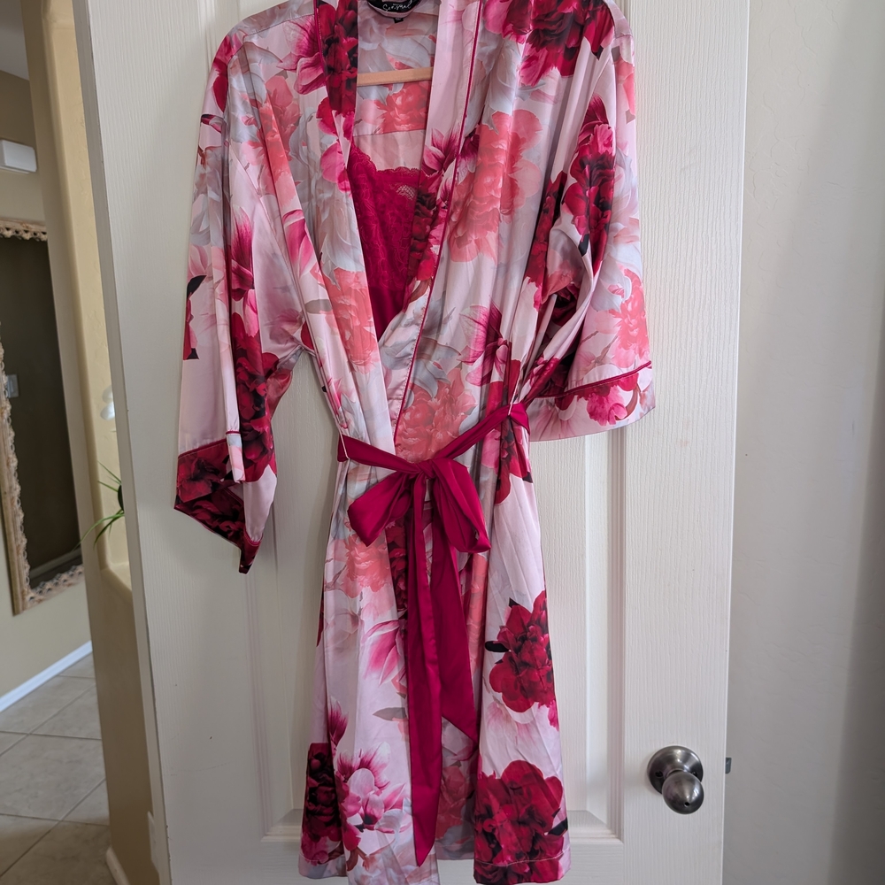 Soma Floral Satin Robe in Pink and Fuchsia